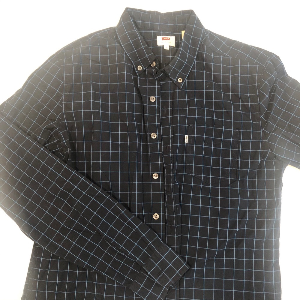 NWOT Men’s Levi’s Button Down